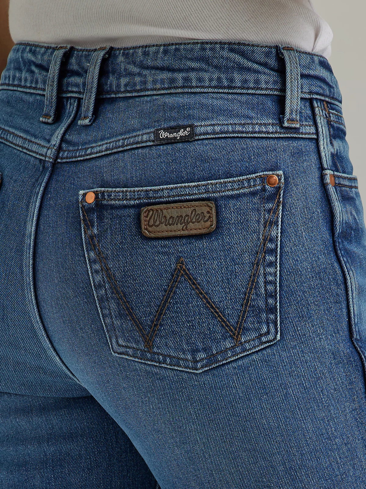 Wrangler Retro Women's Bailey High Rise Trouser in Bessie