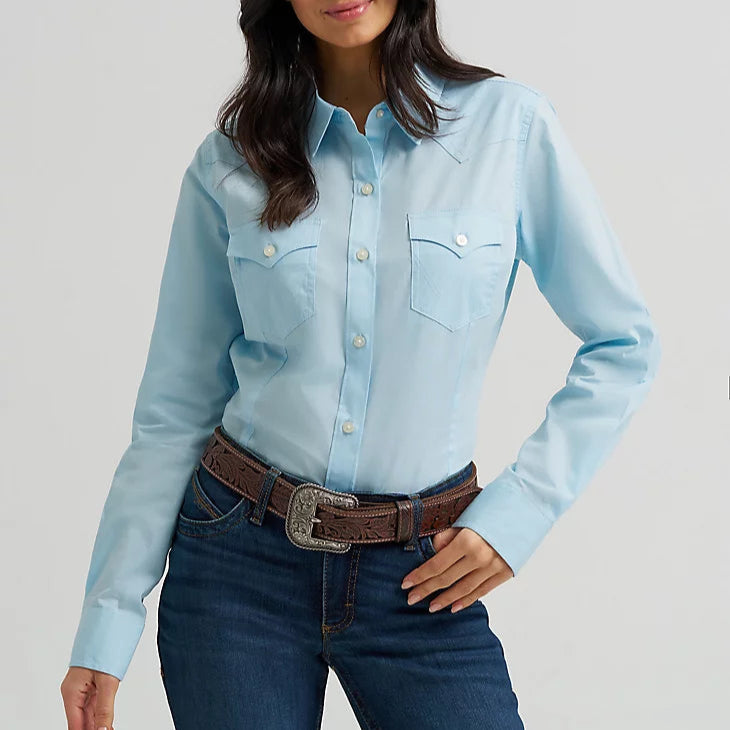 Wrangler Retro Women's L/S Western Solid Button Down in Cool Blue