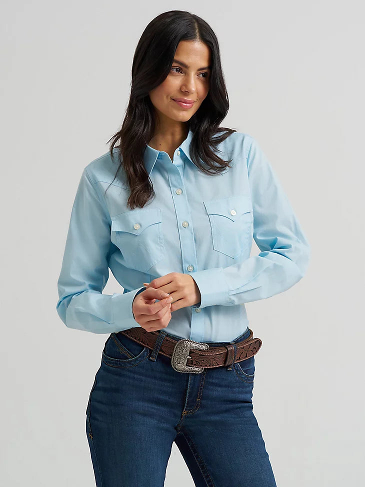 Wrangler Retro Women's L/S Western Solid Button Down in Cool Blue