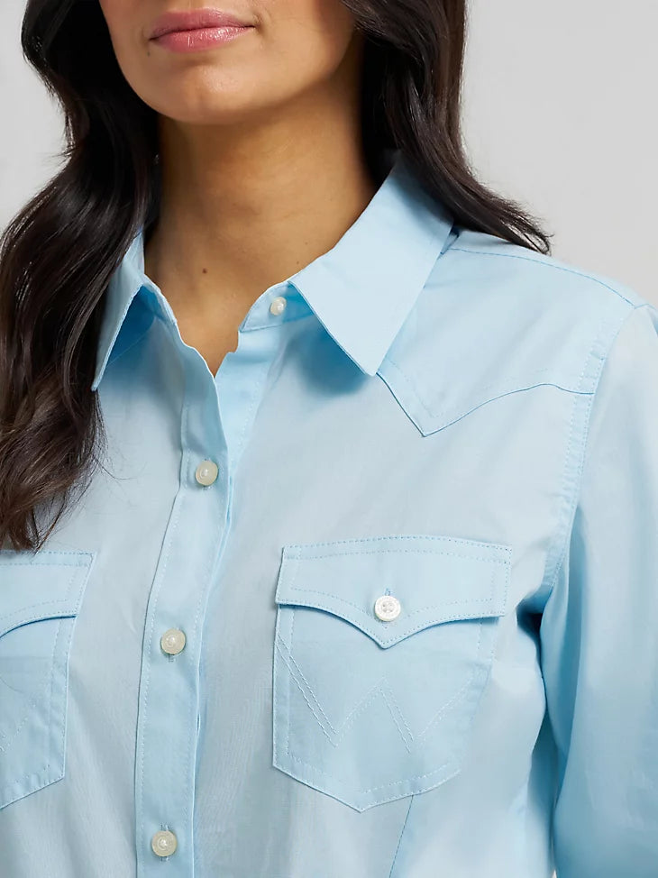 Wrangler Retro Women's L/S Western Solid Button Down in Cool Blue