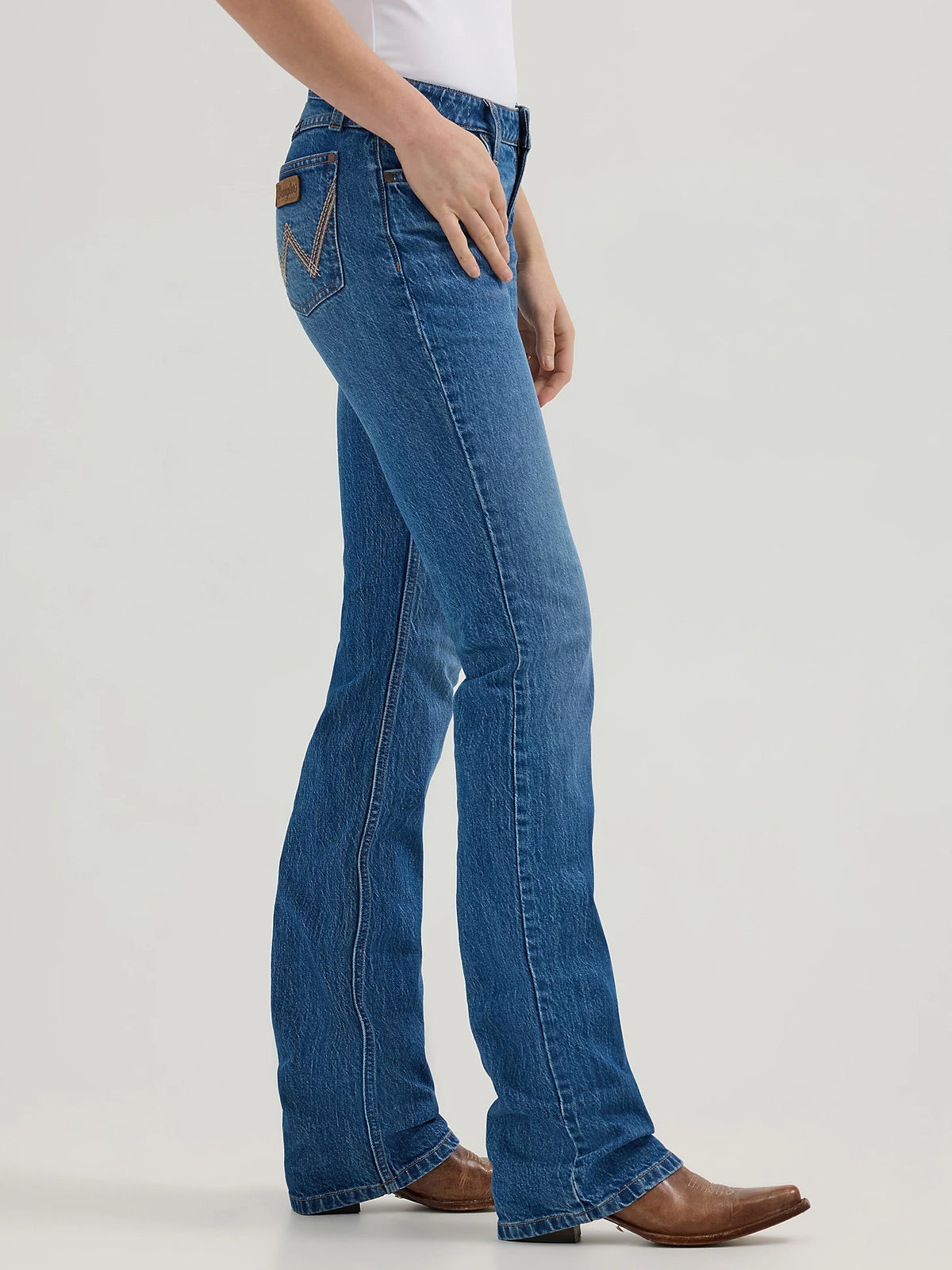 Wrangler Retro Women's Mae Mid Rise Bootcut Jean in Khloe