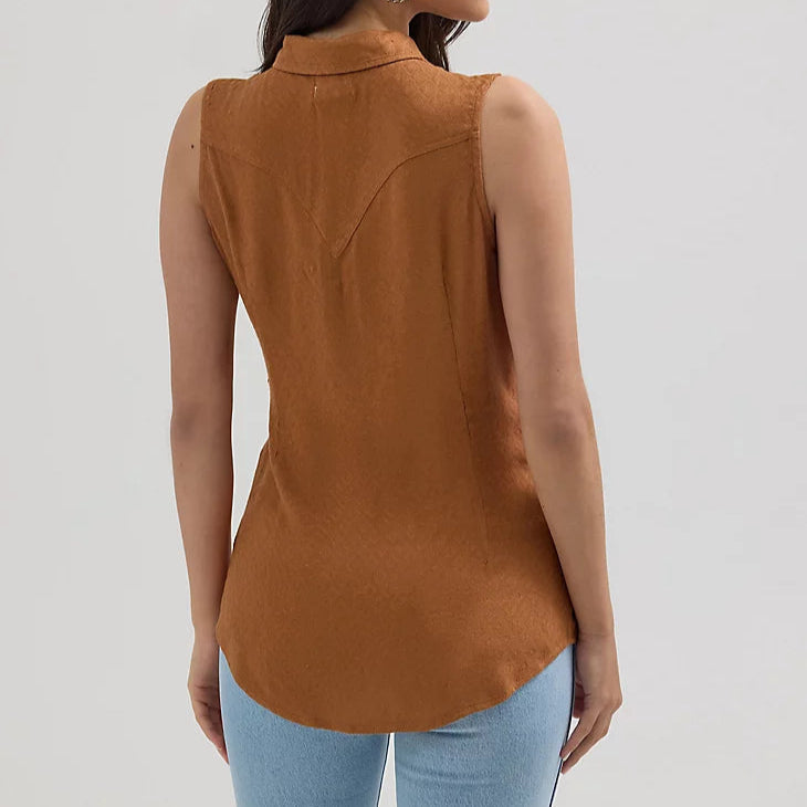 Wrangler Retro Women's Sleeveless Textured Slim Western Snap Shirt in Brown