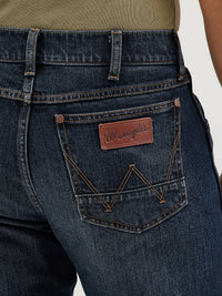 Wrangler Retro Men's Slim Fit Straight Leg Jean in Tilden