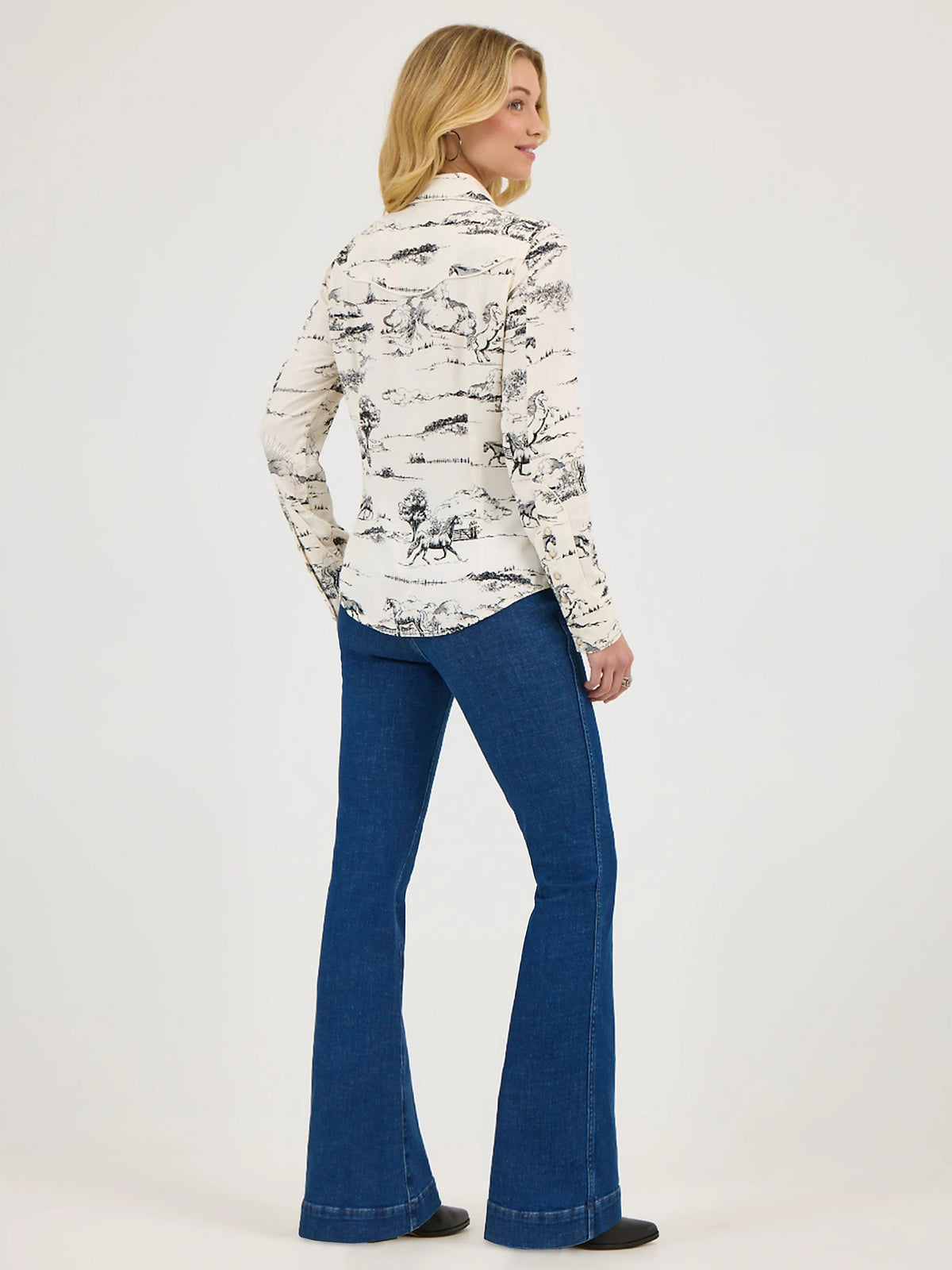 Wrangler x Lainey Wilson L/S Country Toile Western Snap Shirt in Off White