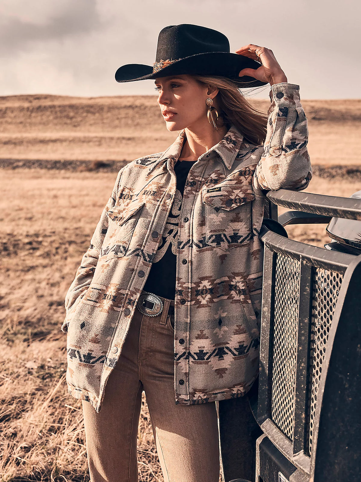 Wrangler Women's Quilt Lined Jacquard Shacket in Pale Green