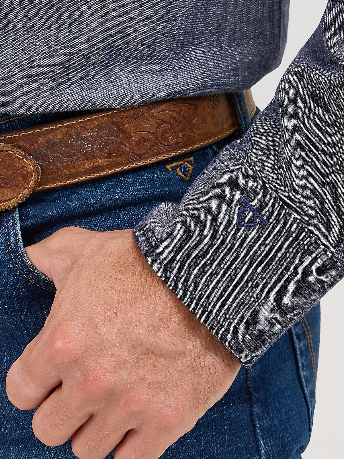 Wrangler Men's L/S Cody Johnson Sawtooth Pocket Western Snap Shirt in Navy (Available in Tall Sizes)