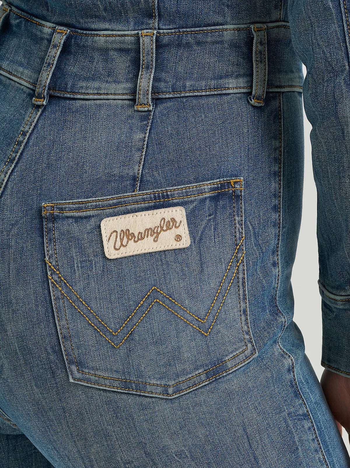 Wrangler x Lainey Wilson L/S Catsuit Flare in Rock Wash