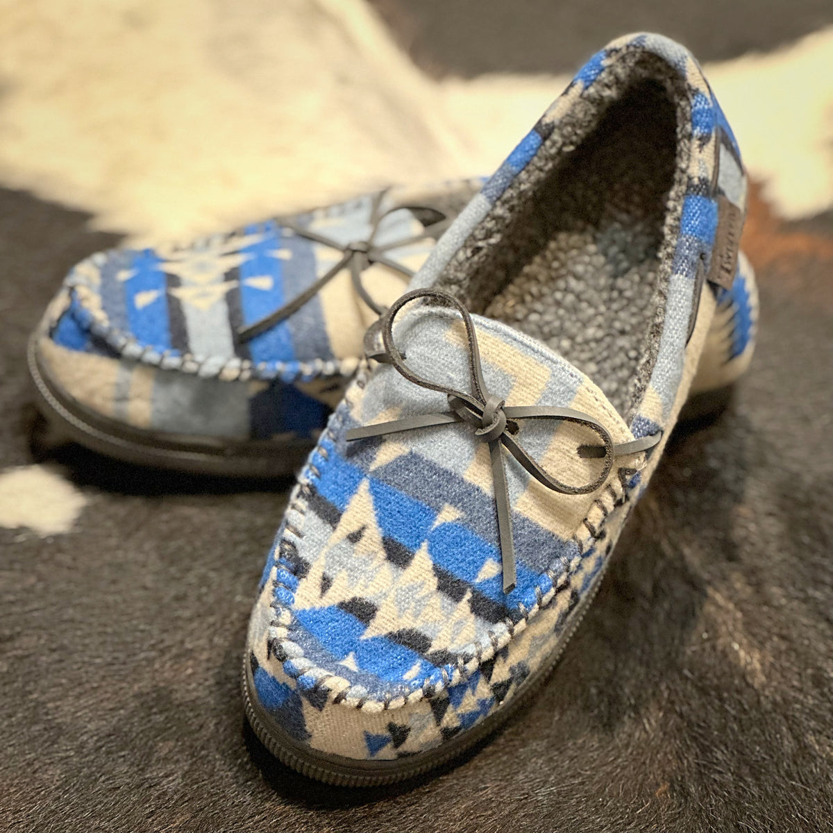 Twister Men's Ron Moccasin Slippers in Southwest Blue