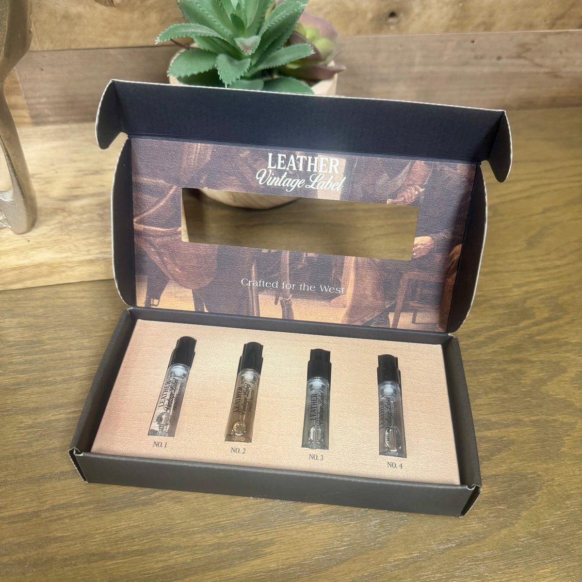 Leather Vintage Label Discovery Gift Set