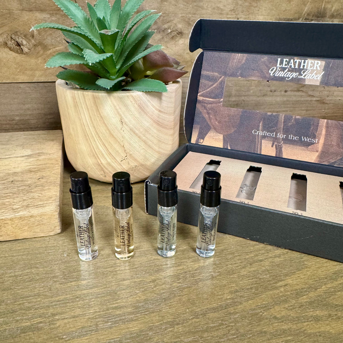 Leather Vintage Label Discovery Gift Set