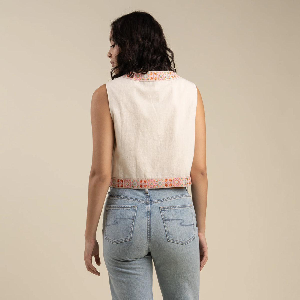 Sendero Provisions Co. Women's Frontier Fashion Vest in Vintage White