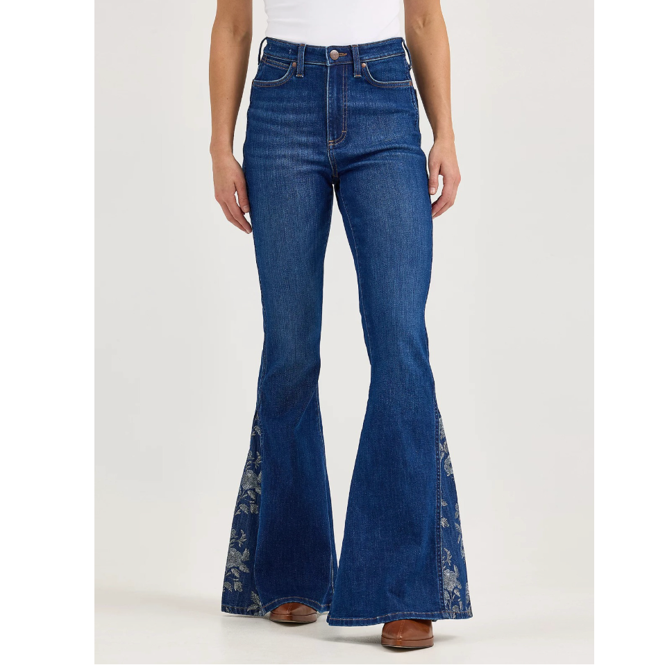 Wrangler Retro Women's Bailey High Rise Pieced Trumpet Flare Jean in Melody