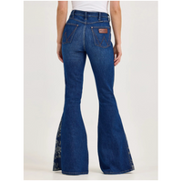 Wrangler Retro Women's Bailey High Rise Pieced Trumpet Flare Jean in Melody