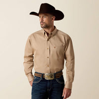 Ariat Men's Solid Twill Classic Fit Button Down Western Shirt in Khaki