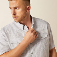 Ariat Men's S/S VentTEK Classic Fit Western Snap Shirt in Moonbeam
