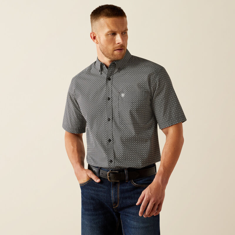 Ariat Men's S/S Geometric Gene Classic Fit Western Button Down Shirt in Black