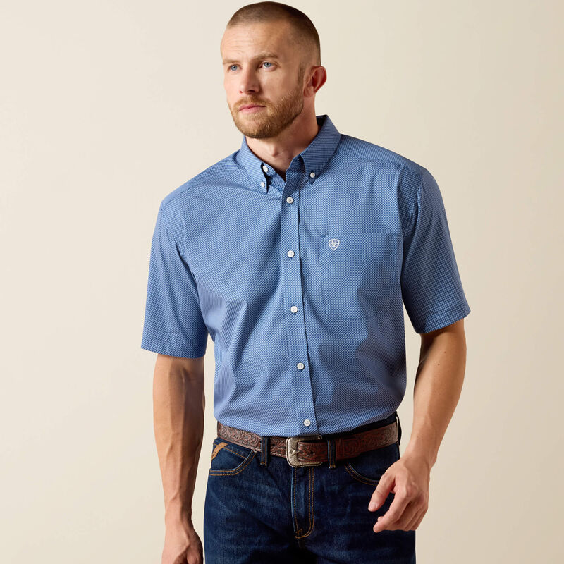 Ariat Men's S/S Wrinkle Free Case Classic Fit Western Button Down Shirt in Ensign Blue