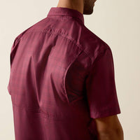Ariat Men's S/S Printed VentTEK Classic Fit Button Down Shirt in Maroon Banner