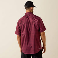Ariat Men's S/S Printed VentTEK Classic Fit Button Down Shirt in Maroon Banner