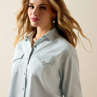 Ariat Women's Asheville Snap Shirt in Light Wash Indigo