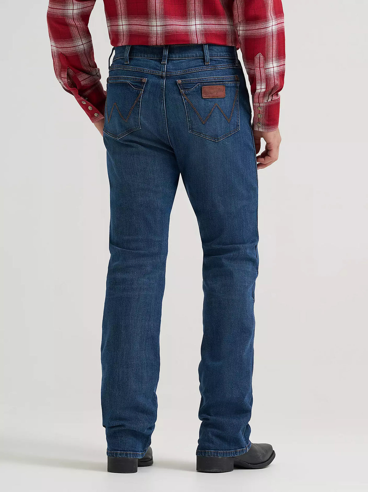 Wrangler Retro Men's Relaxed Bootcut Jean in Wilkes