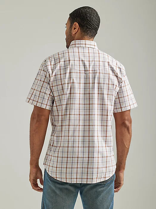 Wrangler Men's Wrinkle Resistant Plaid Short Sleeve Button Down Shirt- Dune Brown