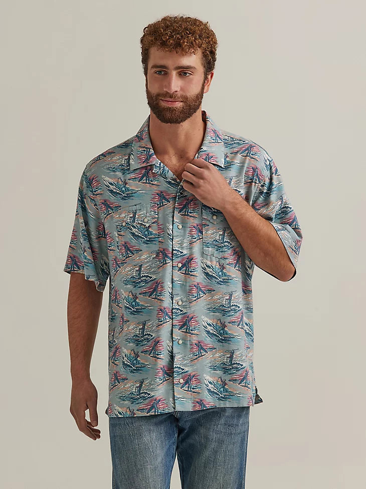 Wrangler Men's Coconut Cowboy Snap Front Camp Shirt in Surf Blue