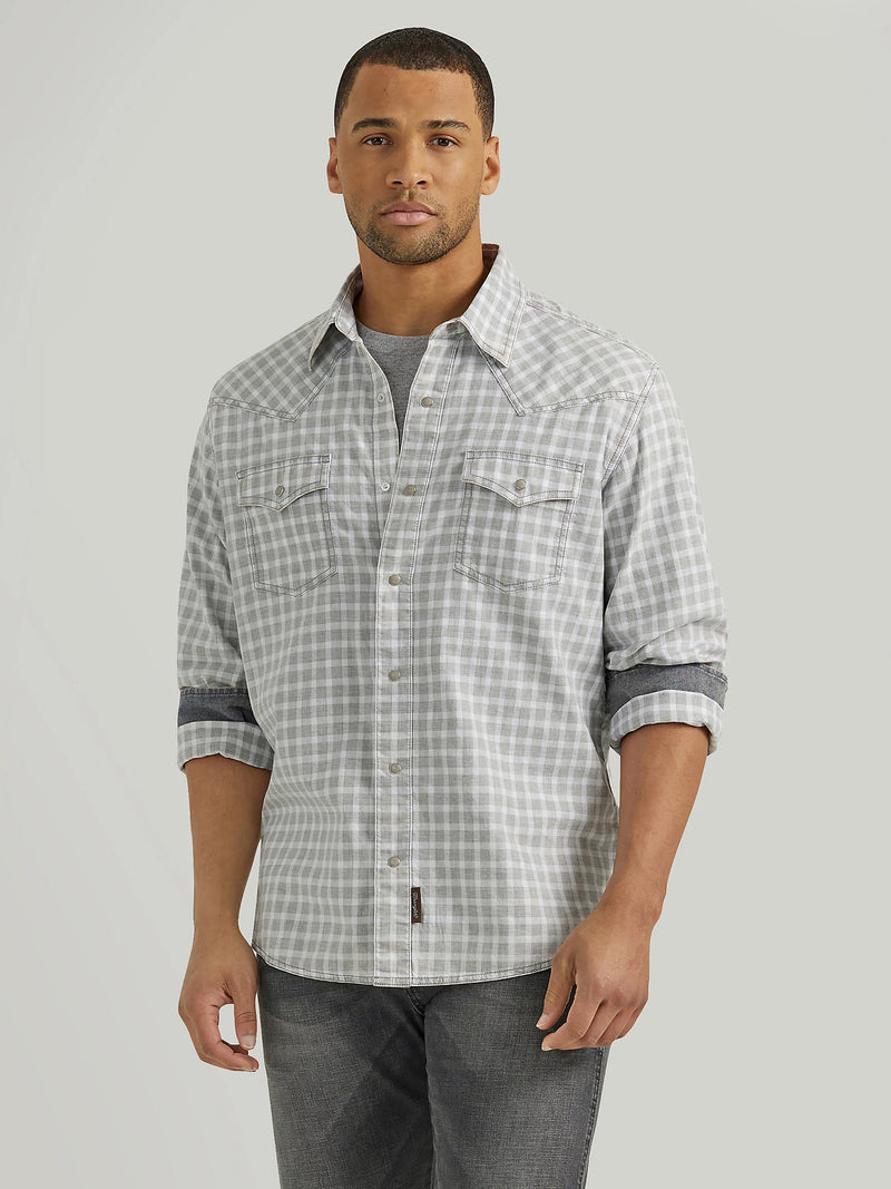 Wrangler Retro Men's L/S Premium Plaid Western Snap Shirt in Pale Grey