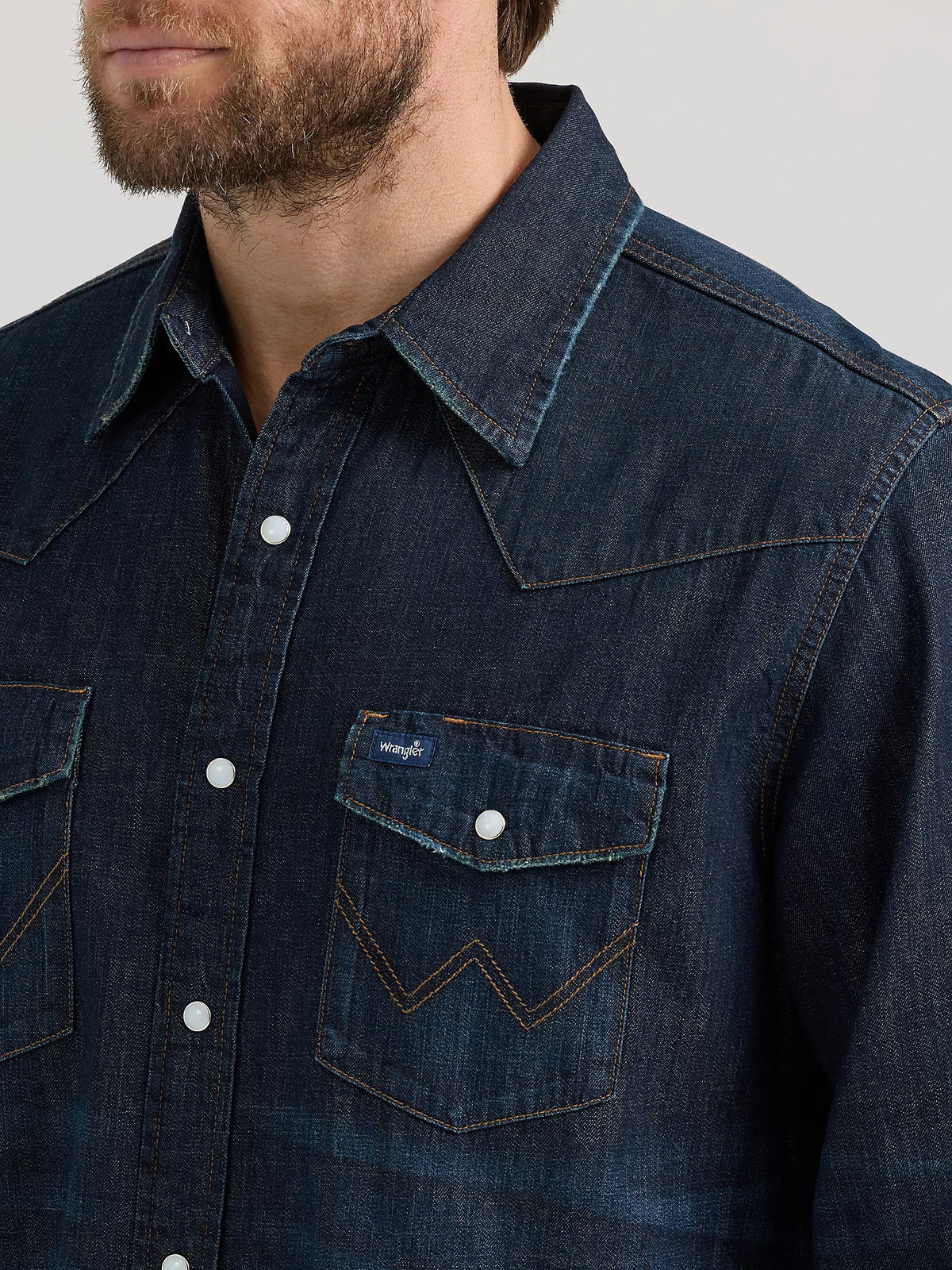 Wrangler Men's L/S Vintage Inspired Denim Western Snap Work Shirt in Dark Wash