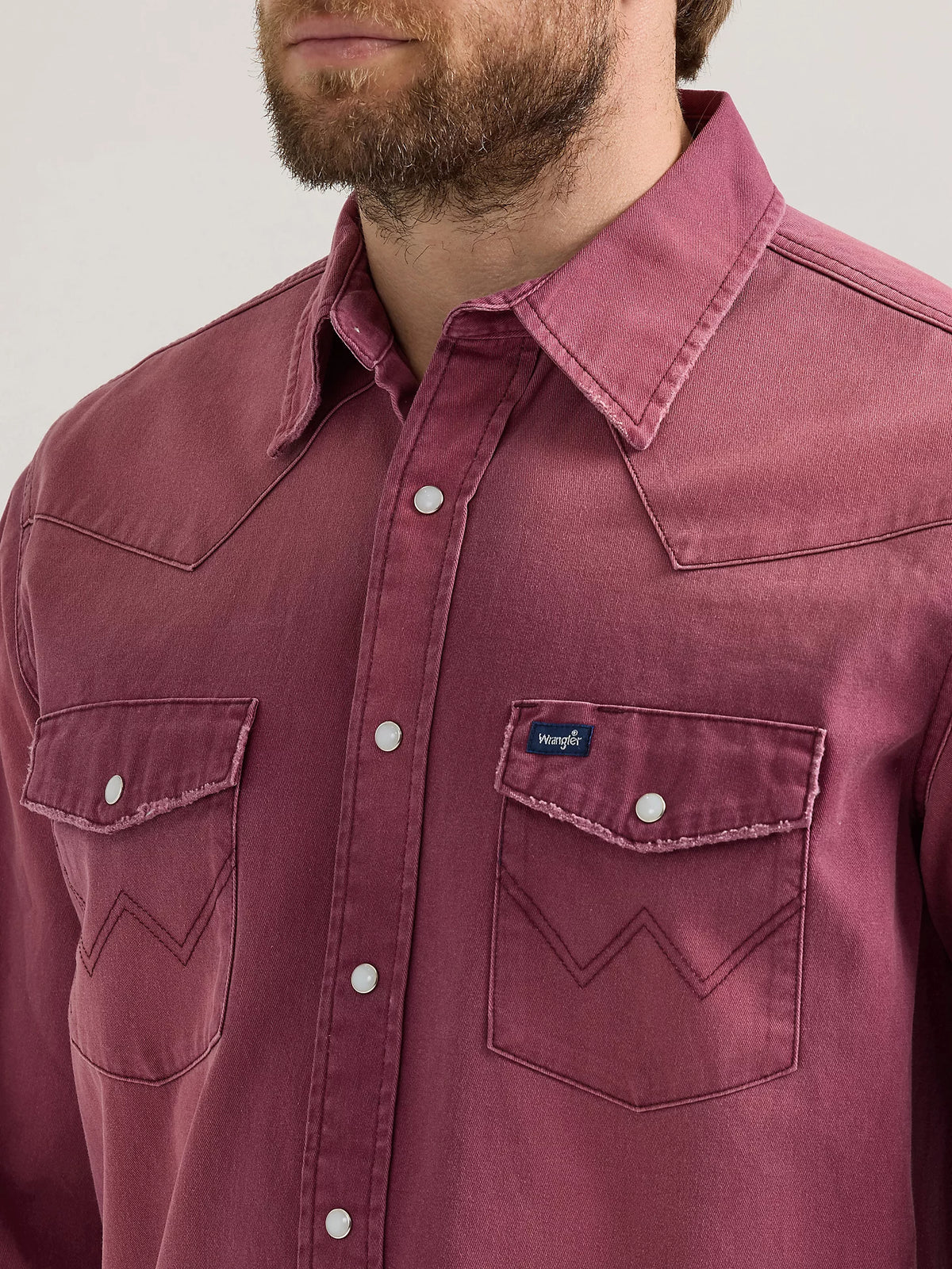 Wrangler Men's L/S Vintage Inspired Western Snap Work Shirt in Burgundy