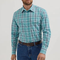 Wrangler Men's Wrinkle Resist L/S Plaid Western Snap Shirt in Mint