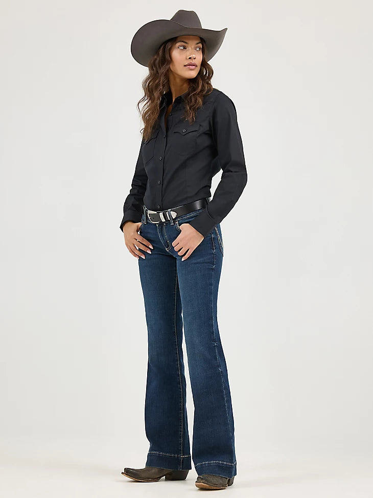 Wrangler Retro Women's L/S Western Solid Button Down in Black