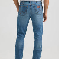 Wrangler Retro Men's Slim Fit Straight Leg Jean in Phillips