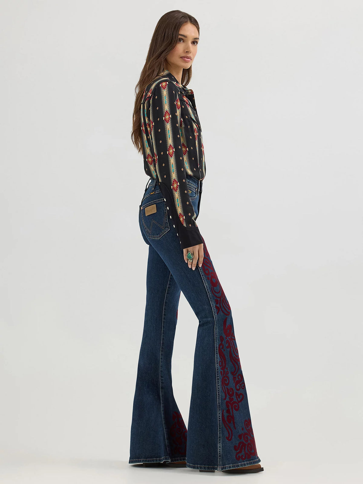 Wrangler x Lainey Wilson Vintage Flocked Bell Bottoms in Maroon Dark Wash