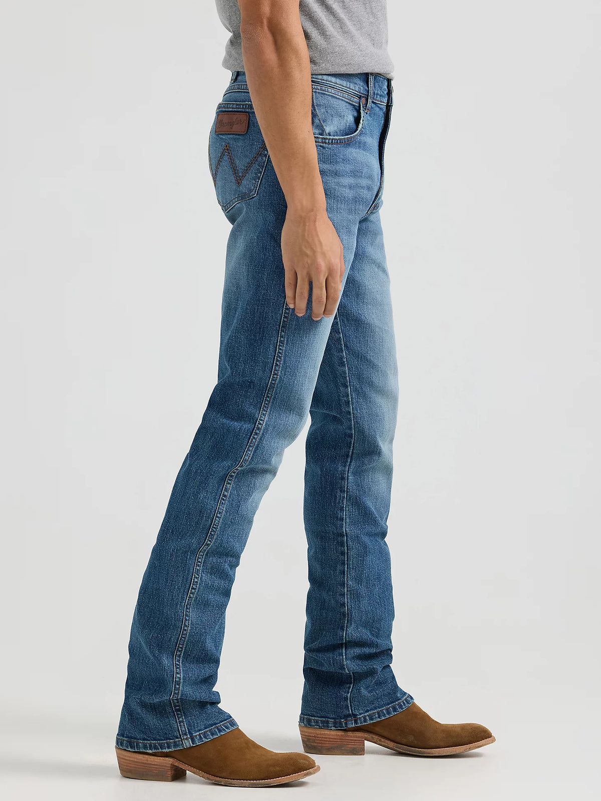 Wrangler Retro Men's Slim Fit Bootcut Jean in Harris