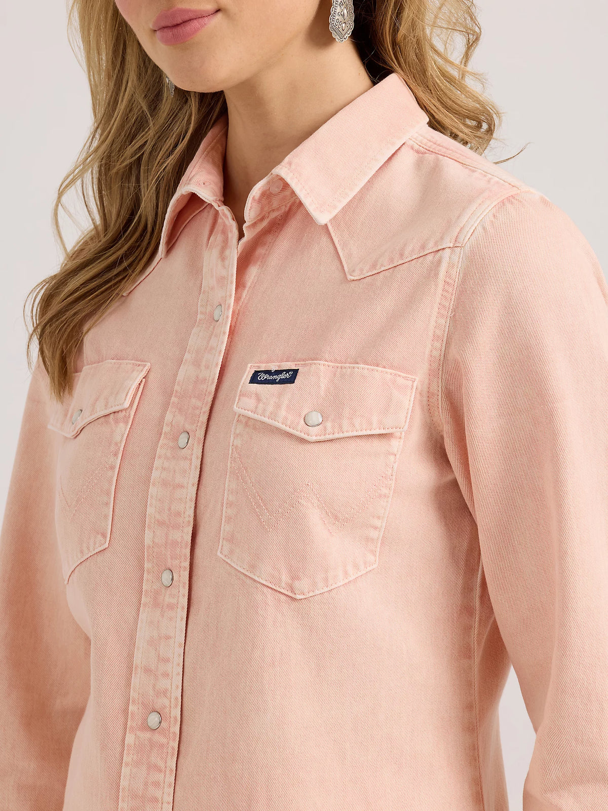 Wrangler Retro Women's L/S Colorwash Denim Western Snap Shirt in Pink