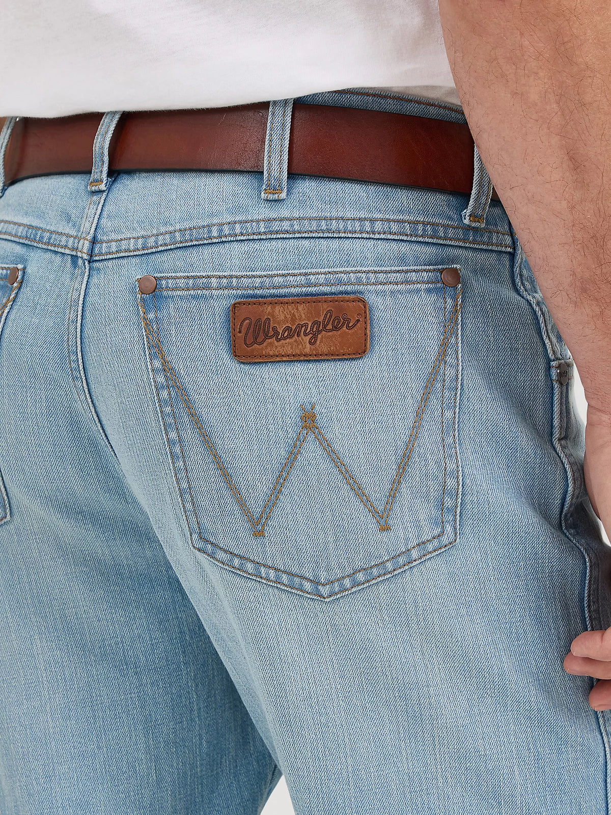 Wrangler Retro Men's Relaxed Bootcut Jean in Grant