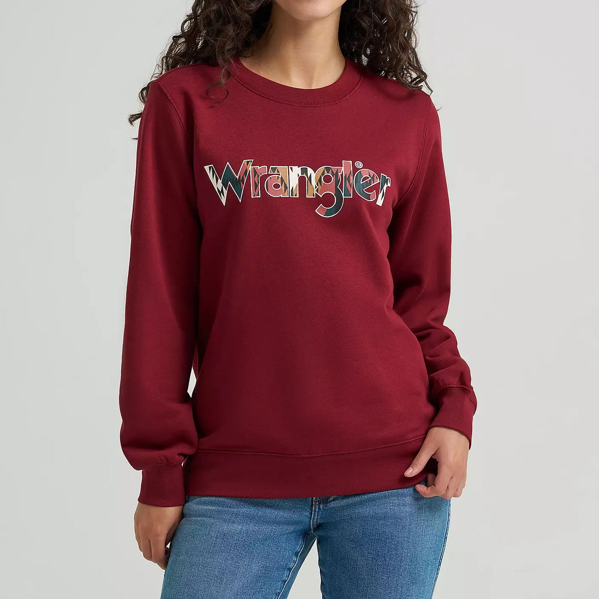 Wrangler Women's Graphic Crew Sweatshirt in Cabernet