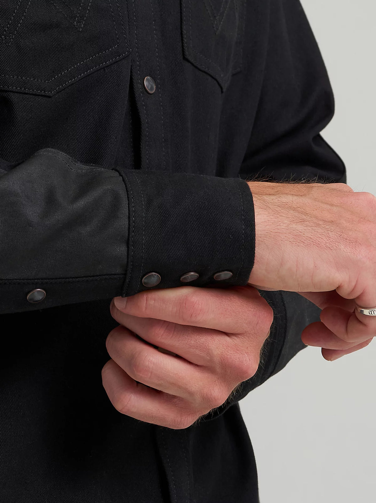 Wrangler x Filson Men's L/S Adventure Western Snap Shirt in Black