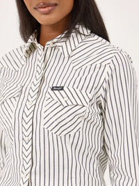 Wrangler Retro Women's L/S Striped Slim Western Snap Shirt in White