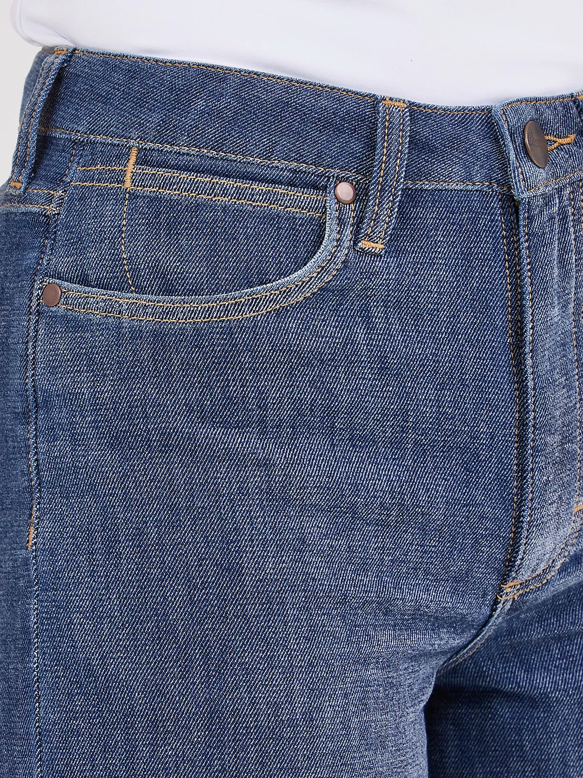 Wrangler Retro Women's Bailey High Rise Airy Wide Leg Jean in Reagan