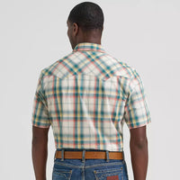 Wrangler Retro Men's S/S Sawtooth Pocket Plaid Western Snap Shirt in Grass