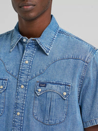 Wrangler Men's S/S Vintage-Inspired Sculpted Yoke Denim Snap Shirt in Light Wash Denim
