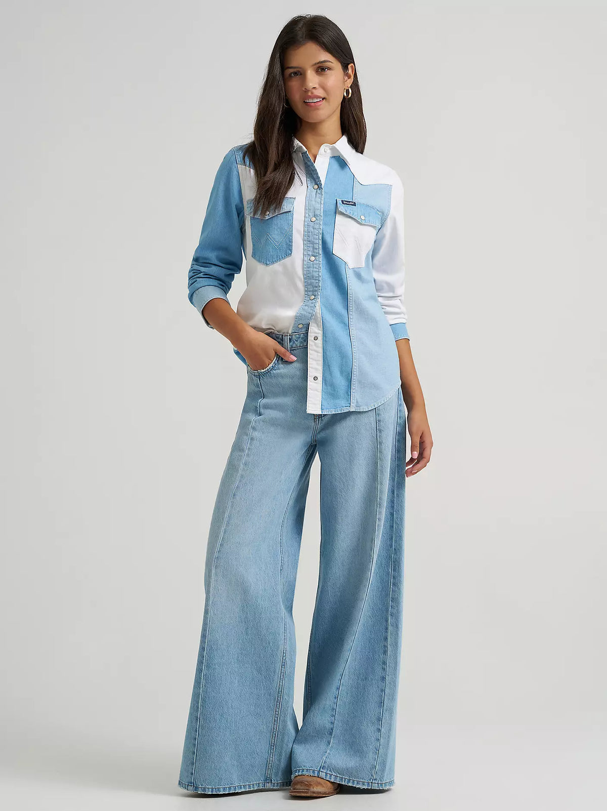 Wrangler Retro Women's Vintage Fit Pieced Denim Western Snap Shirt