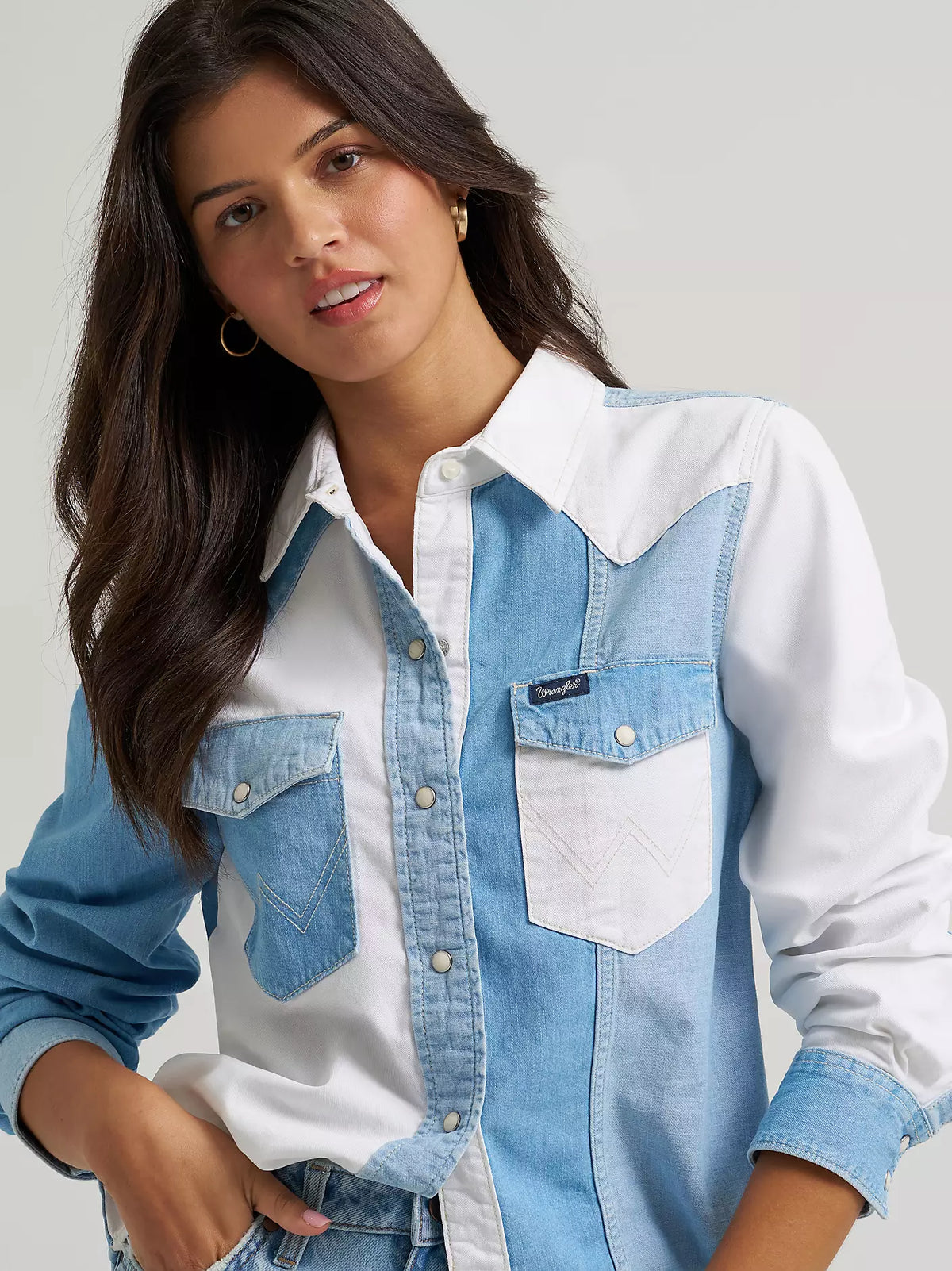 Wrangler Retro Women's Vintage Fit Pieced Denim Western Snap Shirt