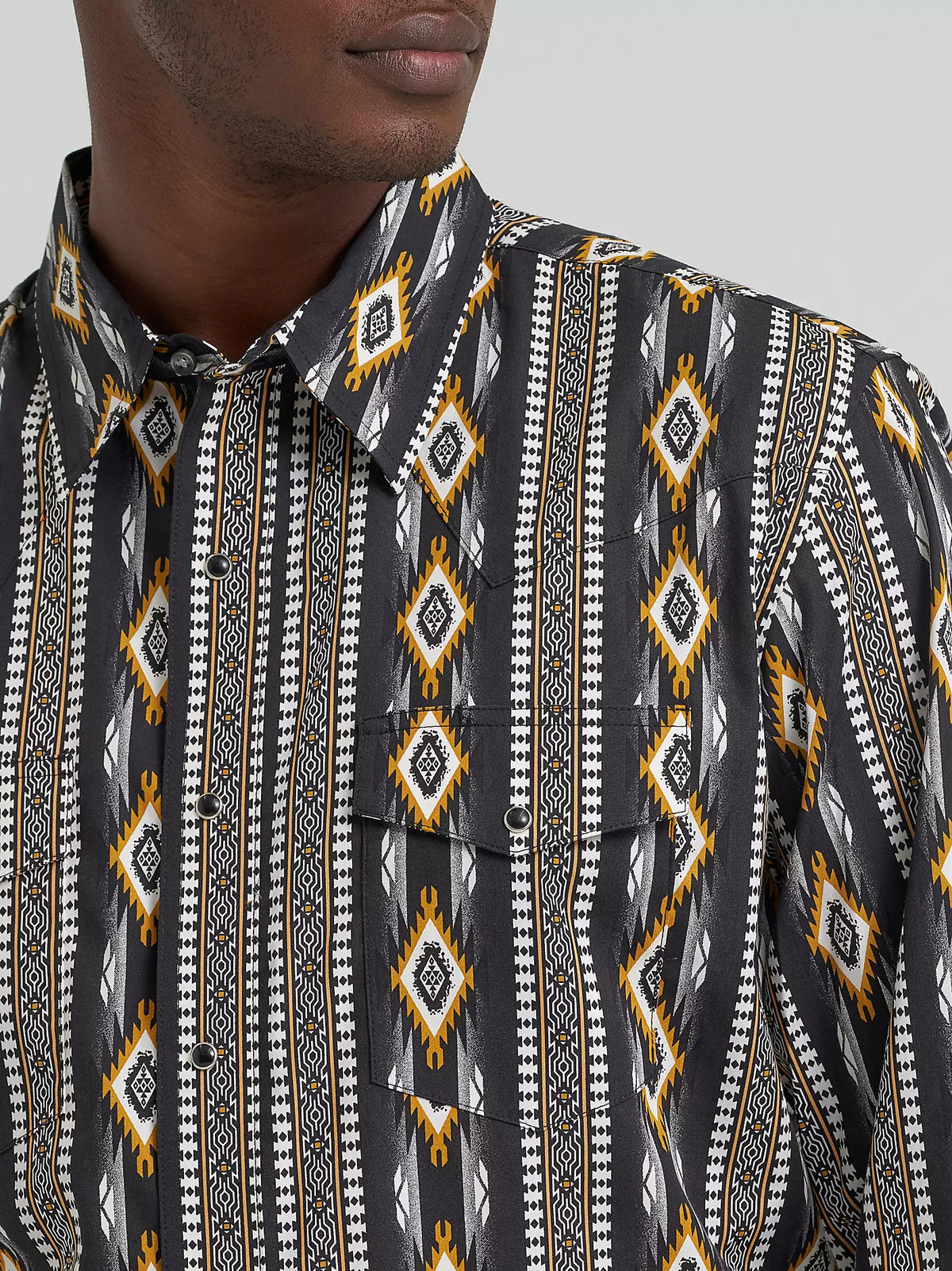 Wrangler Men's Checotah L/S Western Snap Shirt in Crow Black