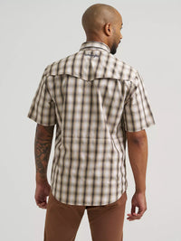 Wrangler All Terrain Gear Men's S/S Plaid Performance Snap Shirt in Travertine Plaid