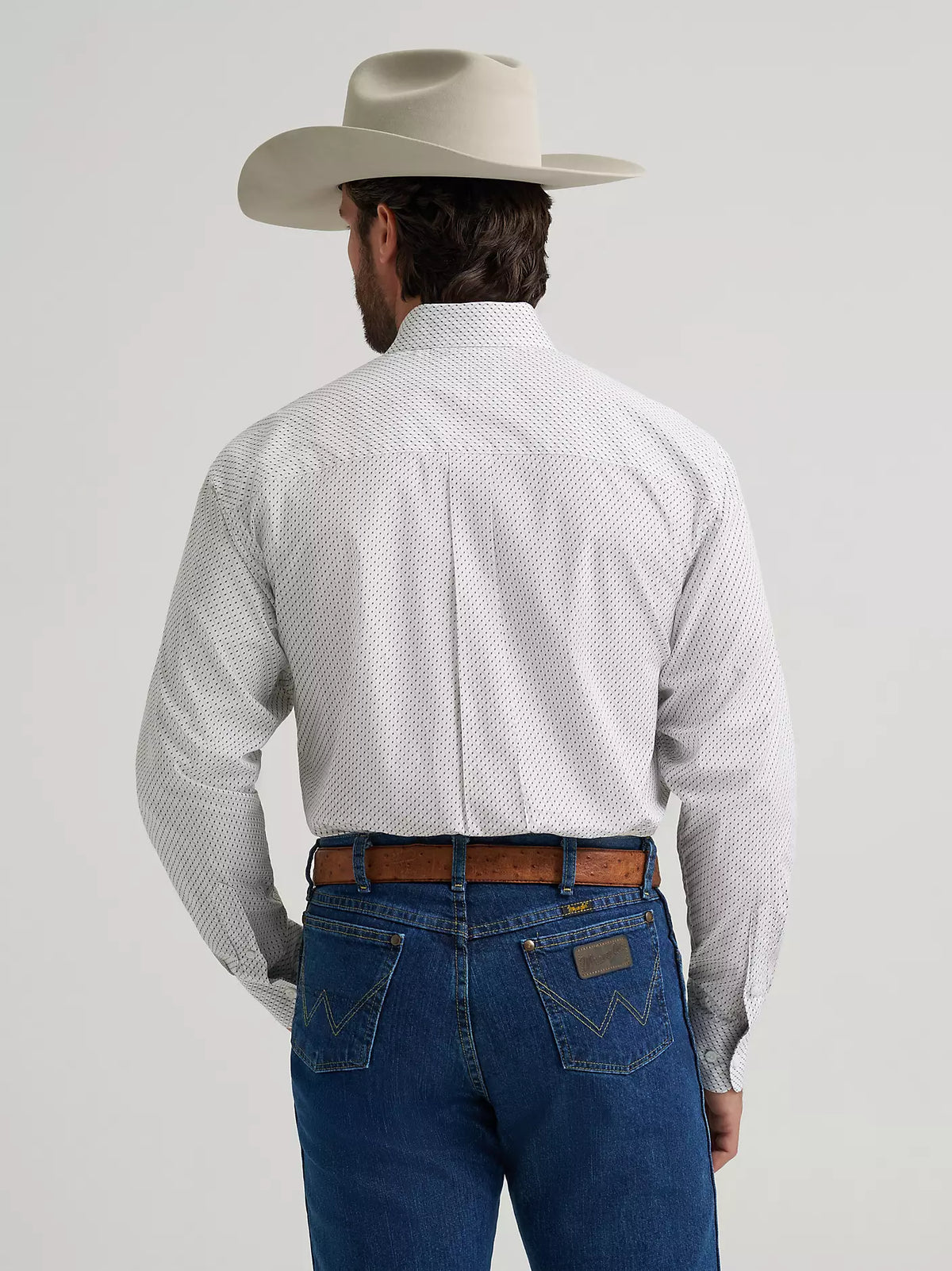 Wrangler Men's L/S George Strait Solid Button Down Shirt in White Waves