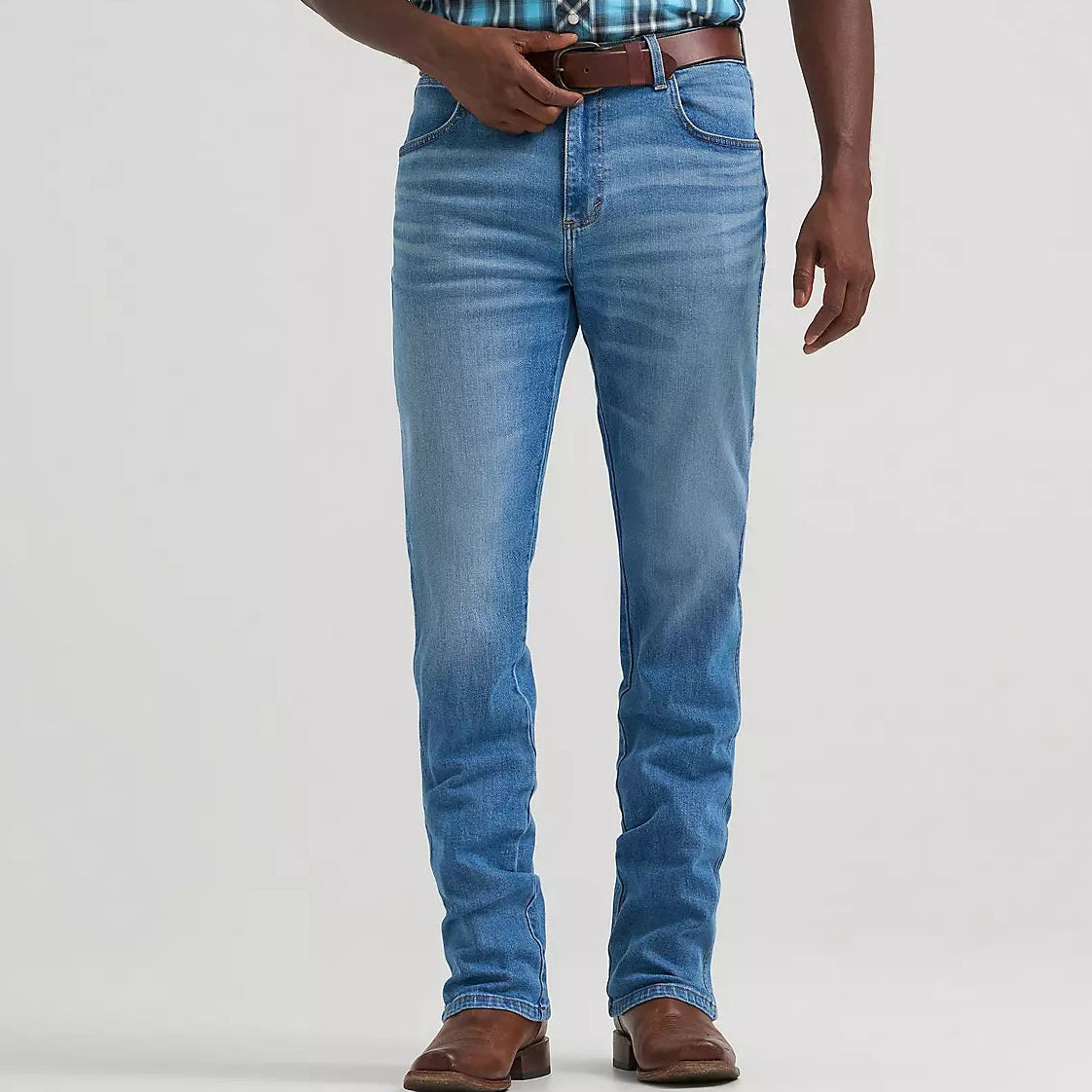 Wrangler Retro Men's Slim Fit Bootcut Jean in Blaine