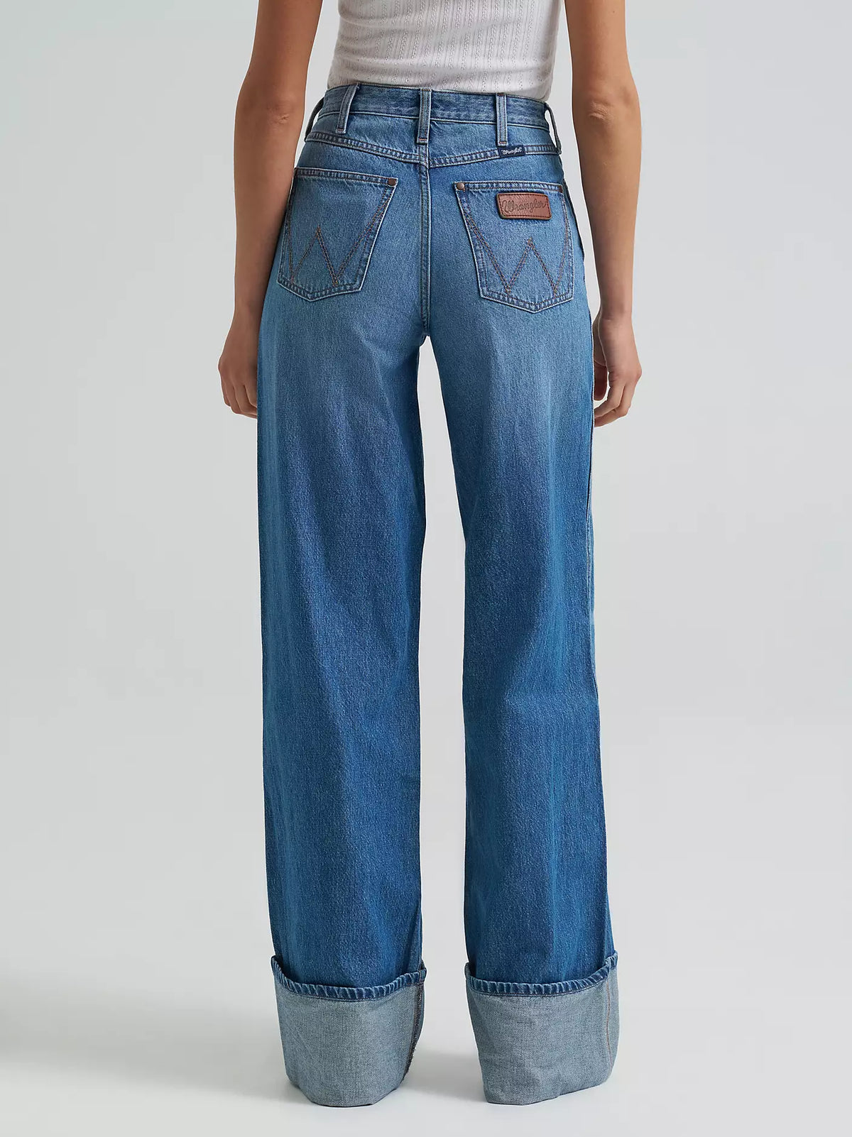 Wrangler Retro Women's Bailey High Rise Wide Leg Cuffed Jean in Melina